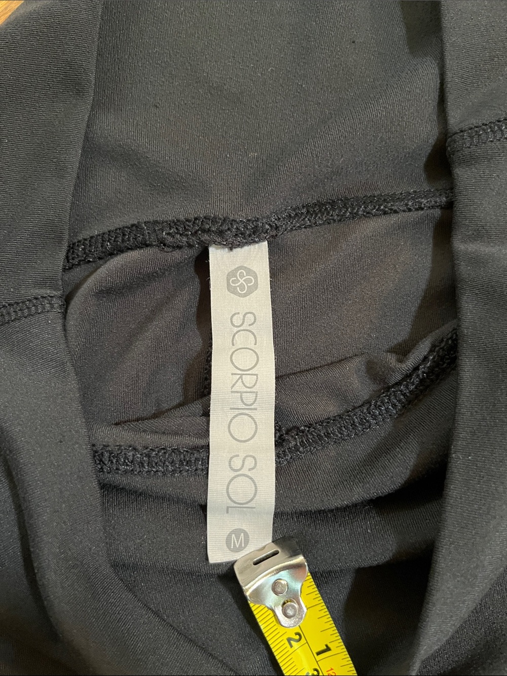 Scorpio Sol Black Active Leggings - Picture 2 of 9